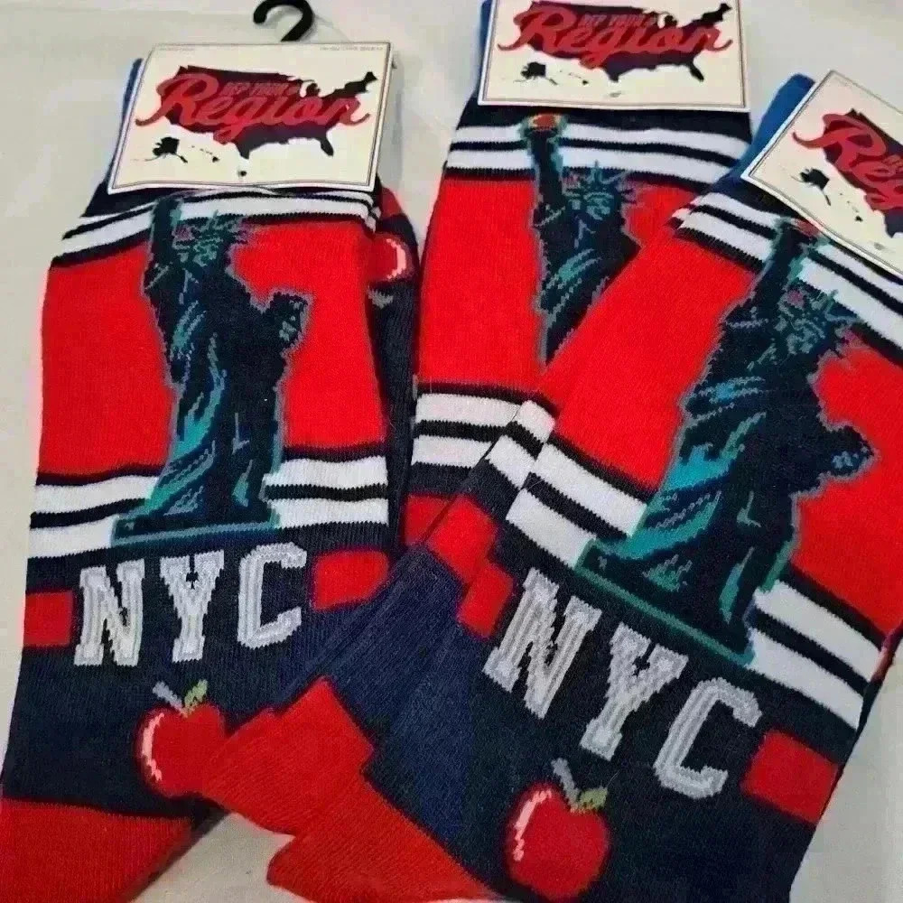 Three pairs of "Big Apple" socks, Men's sz 8-12 - Picture 1 of 4